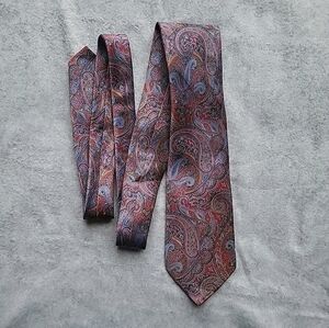 Brioni Roma Neck Tie Mens Purple Red Paisley 100% Silk Luxury Handmade In Italy